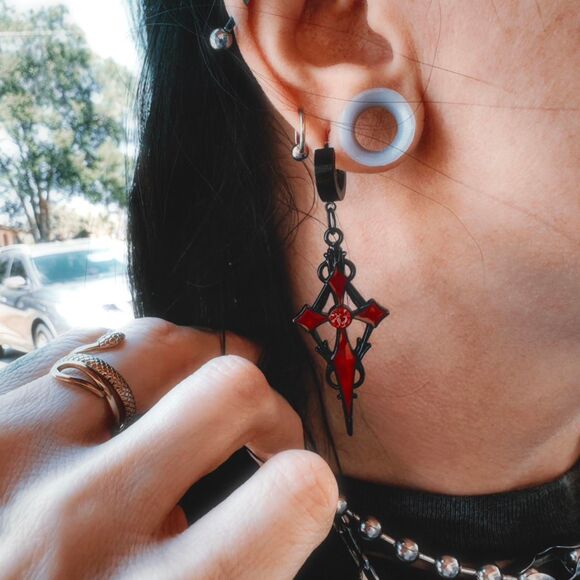 Obscura Nova “Written in Blood Sacrifice” Black and Red Earrings - Picture 2 of 2